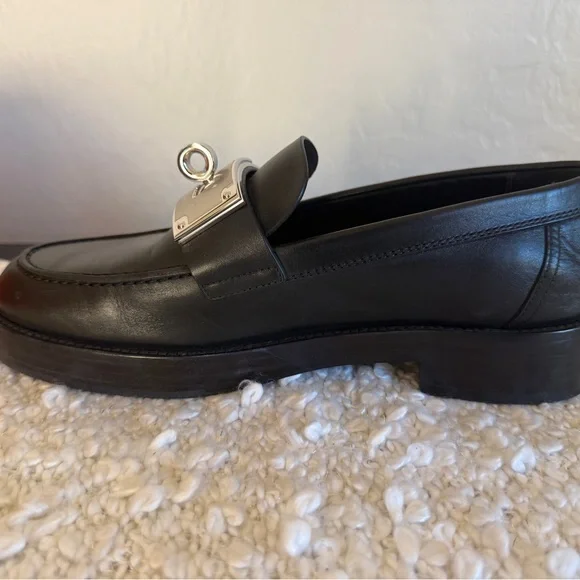 Hermes 2023 Hot Loafers - Picture 9 of 12